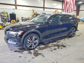 2025 Volvo V60 YV4L12WK4S2145206
