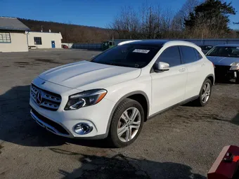 2018 Mercedes-Benz GLA-Class WDCTG4GBXJJ490590