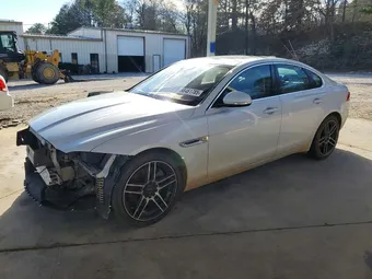 2017 Jaguar XF SAJBE4BVXHCY33424