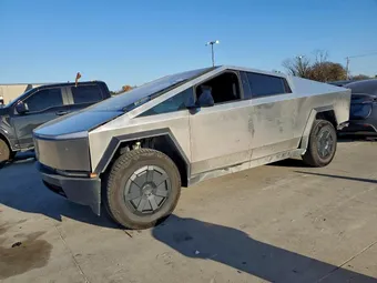 2025 Tesla Cybertruck 7G2CEHED2SA074365
