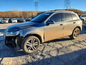2016 Volkswagen Touareg WVGEF9BP0GD004860