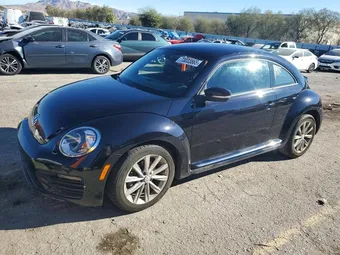2018 Volkswagen Beetle 3VWFD7AT0JM703559