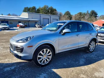 2017 Porsche Cayenne WP1AA2A25HKA80357