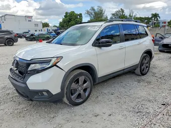 2021 Honda Passport 5FNYF8H91MB004164