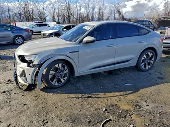2022 Audi e-tron WA11AAGE6NB010188