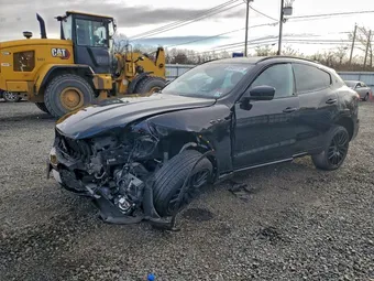 2021 Maserati Levante ZN661XUA5MX374201