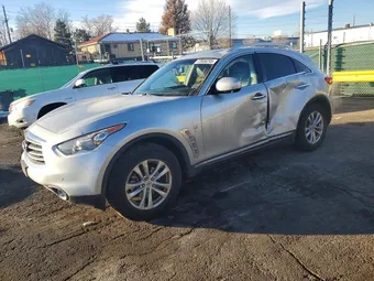 2015 Infiniti QX70 JN8CS1MW5FM482739