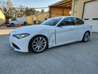 2018 Alfa Romeo Giulia ZARFAEDN3J7573449