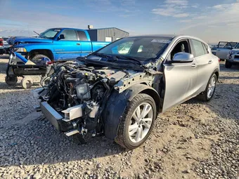 2019 Infiniti QX30 SJKCH5CP8KA008661