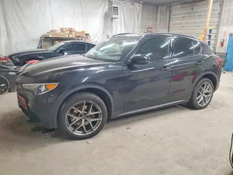 2018 Alfa Romeo ZASFAKNN2J7C27939