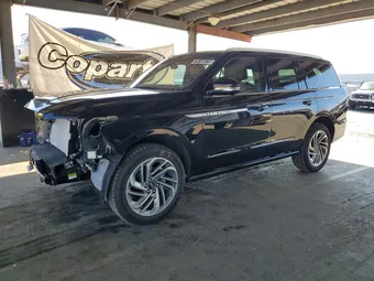 2025 Lincoln Navigator 5LMJJ2LG2SEL07545