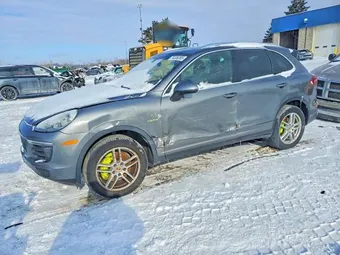 2017 Porsche Cayenne WP1AE2A29HLA74933