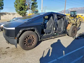 2024 Tesla Cybertruck 7G2CEHED6RA006581