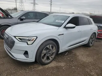 2021 Audi e-tron WA1LAAGE7MB011065