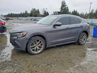 2018 Alfa Romeo Stelvio ZASFAKBN8J7B88228
