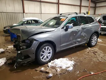 2018 Volvo XC60 LYV102RK2JB122609