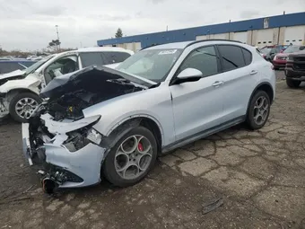 2022 Alfa Romeo ZASPAKAN0N7D40062