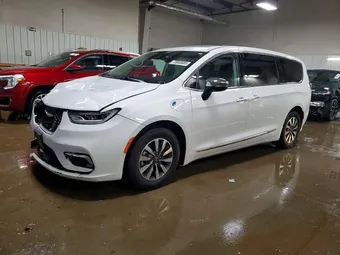 2023 Chrysler Pacifica Hybrid 2C4RC1S78PR509865