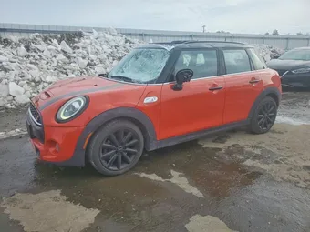 2020 Mini 5-Door WMWXU9C08L2M01384