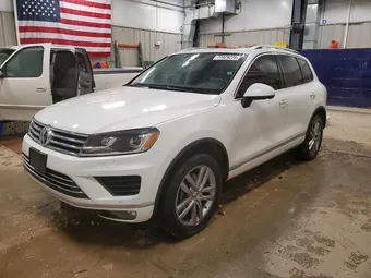 2015 Volkswagen Touareg WVGEF9BP9FD007206