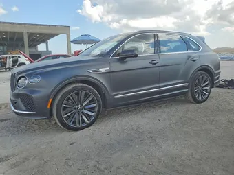 2021 Bentley SJAAR2ZV8MC035945