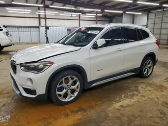 2016 BMW X1 WBXHT3C32G5E53296