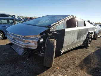 2025 Tesla Cybertruck 7G2CEHED7SA071428