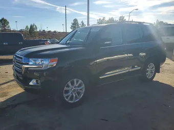 2018 Toyota Land Cruis JTMCY7AJ3J4068843