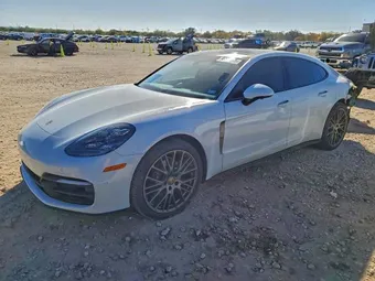 2022 Porsche Panamera WP0AJ2A77NL101597