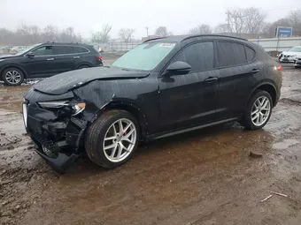2018 Alfa Romeo ZASFAKNN4J7B87816
