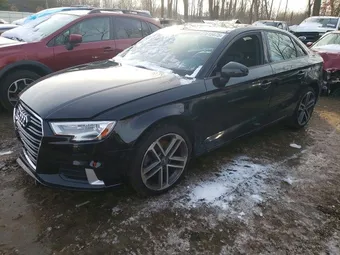 2018 Audi A3 WAUB8GFF2J1066824