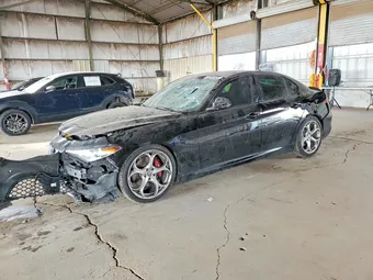 2019 Alfa Romeo ZARFAMBN8K7603849