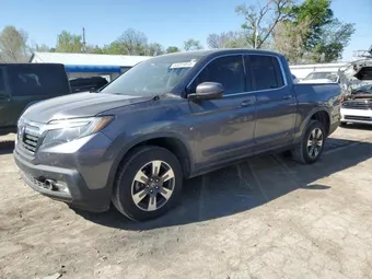 2017 Honda Ridgeline 5FPYK3F55HB034196