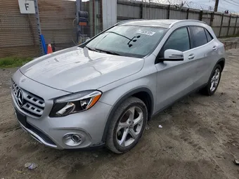 2018 Mercedes-Benz GLA-Class WDCTG4GB6JJ418740