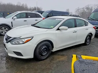 2017 Nissan Altima 1N4AL3AP2HN329196