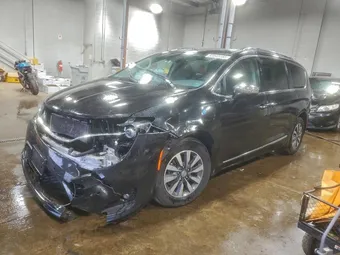 2020 Chrysler Pacifica Hybrid 2C4RC1N74LR243718