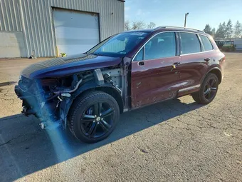 2017 Volkswagen Touareg WVGRF7BPXHD002962