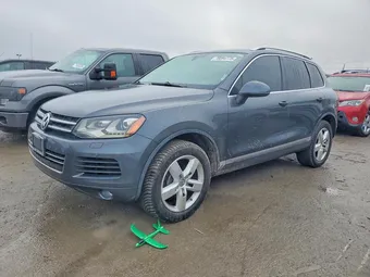 2014 Volkswagen Touareg WVGEP9BP6ED003755