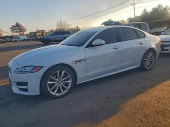 2016 Jaguar XF SAJBF4BV8GCY06377
