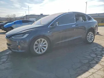 2017 Tesla Model X 5YJXCBE25HF059571
