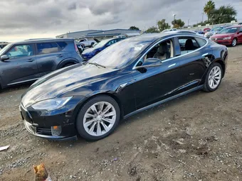 2016 Tesla Model S 5YJSA1E14GF132770