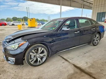 2018 Infiniti Q70 JN1BY1PP3JM330805