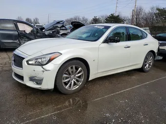 2017 Infiniti Q70 JN1BY1AP0HM740223