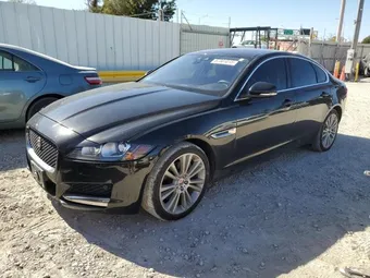 2017 Jaguar XF SAJBK4BN0HCY42920