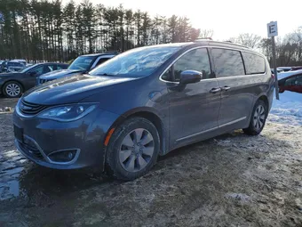 2018 Chrysler Pacifica Hybrid 2C4RC1N75JR113556