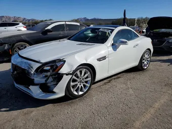 2018 Mercedes-Benz SLC-Class WDDPK3JA1JF151600