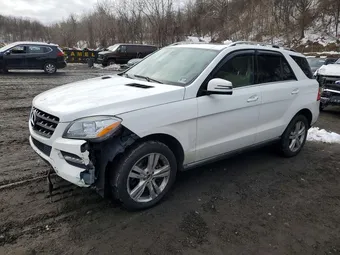 2015 Mercedes-Benz M-Class 4JGDA5HB8FA605755