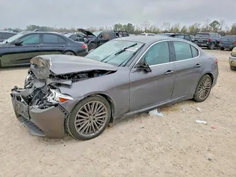 2017 Alfa Romeo ZARFAECN3H7529267