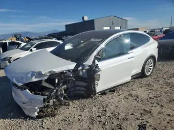 2021 Tesla Model X 5YJXCBE4XMF324643