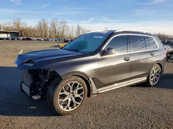 2021 BMW X7 5UXCW2C08M9G43671
